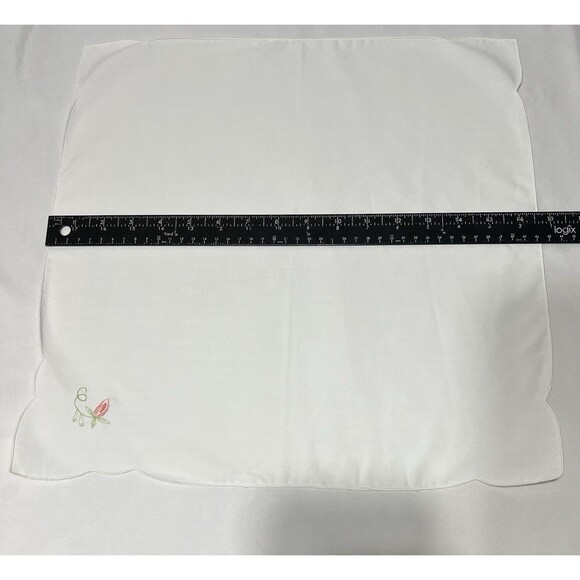 5 Vintage embroidery floral Lilly scalloped edge dinner napkins Farmhouse LN - Picture 4 of 5